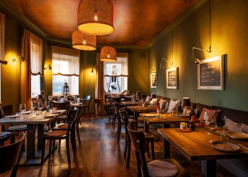 Feste feiern - gedeckter Tisch